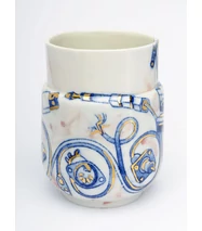 Festett porcelán csésze