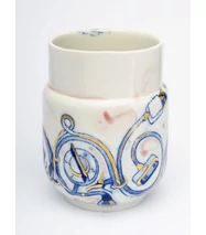 Festett porcelán csésze