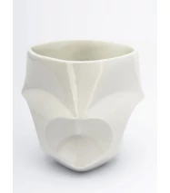 "Hajtogatott" porcelán kávéscsésze