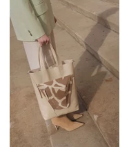 Zsiráfmintás bőr shopper-szett, homok-bézs