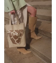 Zsiráfmintás bőr shopper-szett, homok-bézs
