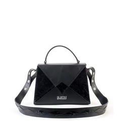 designer_taska_kite_midi_taska_fekete_gyurt_lakk