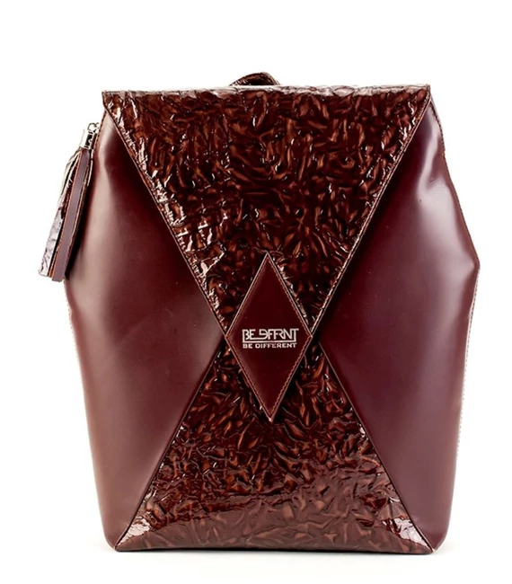 designer_taska_kite_hatizsak_burgundi_gyurt_lakk